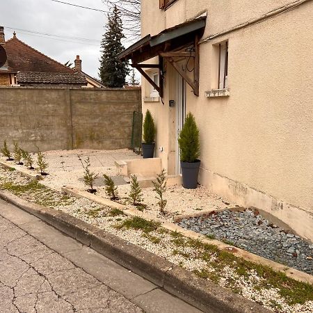 Appartamento T2 Cosy / Quartier Calme / Magasins D'Usine A Proximite Saint-Julien-les-Villas Esterno foto