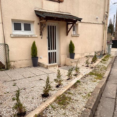 Appartamento T2 Cosy / Quartier Calme / Magasins D'Usine A Proximite Saint-Julien-les-Villas Esterno foto