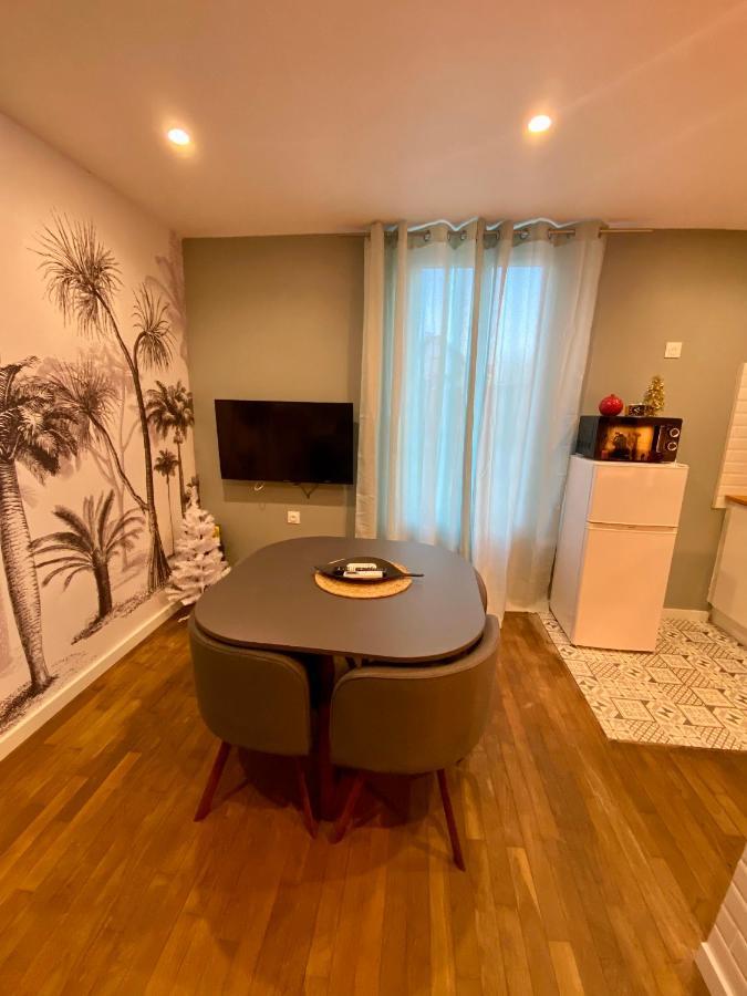 Appartamento T2 Cosy / Quartier Calme / Magasins D'Usine A Proximite Saint-Julien-les-Villas Esterno foto