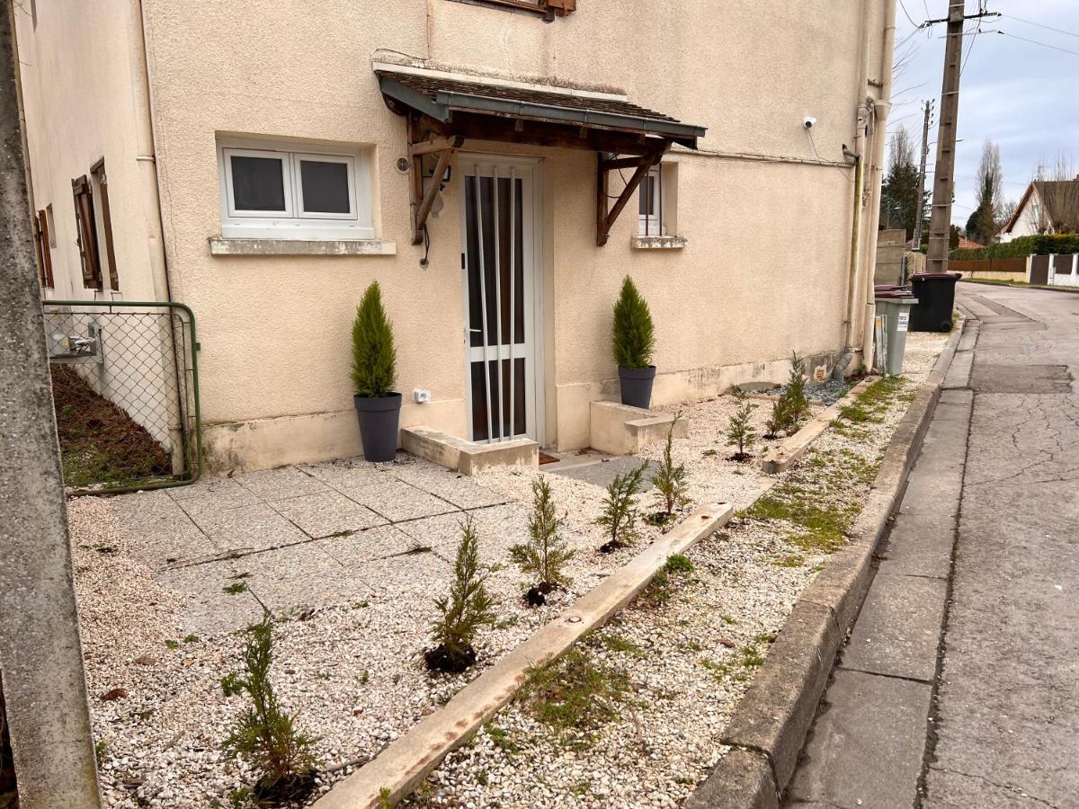 Appartamento T2 Cosy / Quartier Calme / Magasins D'Usine A Proximite Saint-Julien-les-Villas Esterno foto